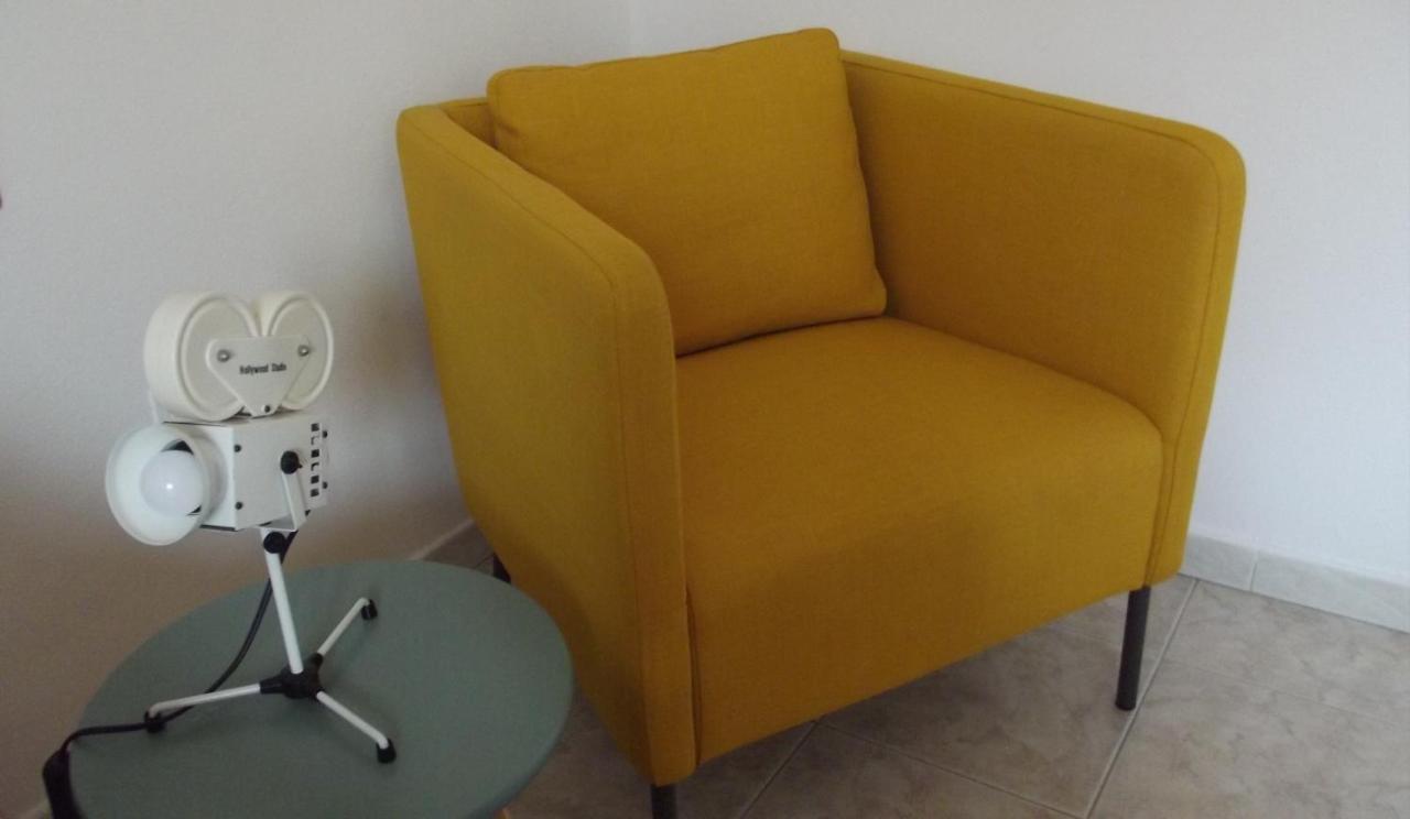 Yellow House Cir 12040 Cassano Magnago Luaran gambar