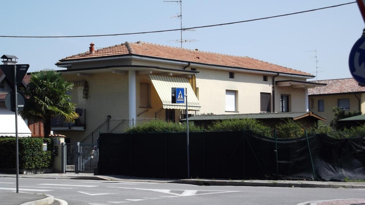 Yellow House Cir 12040 Cassano Magnago Luaran gambar
