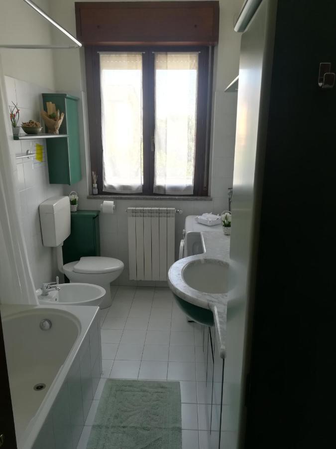 Yellow House Cir 12040 Cassano Magnago Luaran gambar